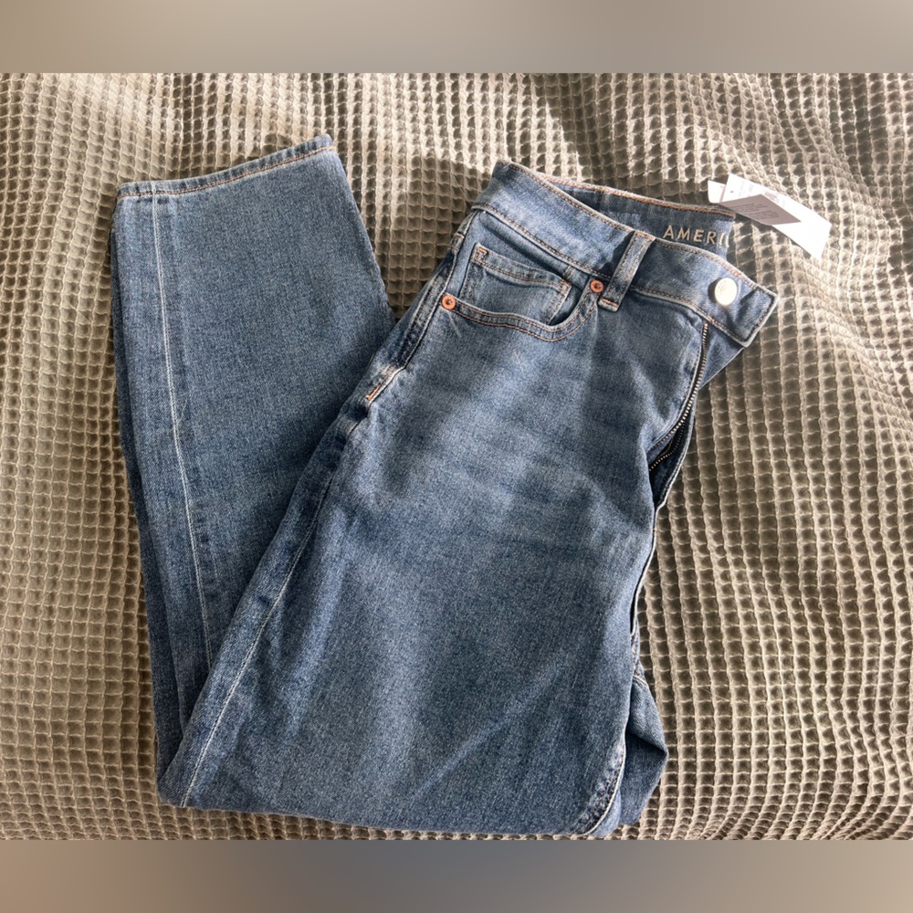 NWT American Eagle Mom Jean - XShort